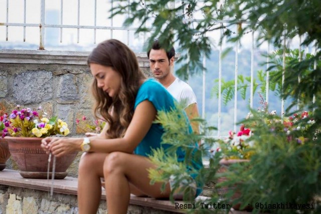 Bir Aşk Hikayesi Sezon 1 Fotoğrafı