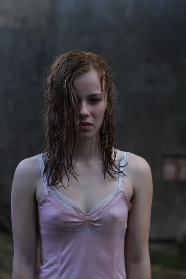 Savaşın Gölgesinde fotoğrafı