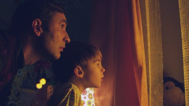 Erkeğin Derdi Ceviz Kırmak Fotoğrafı