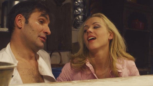 Erkeğin Derdi Ceviz Kırmak Fotoğrafı