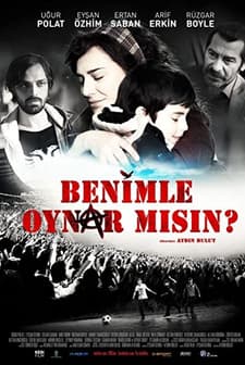 Benimle Oynar Mısın? (2013) afişi