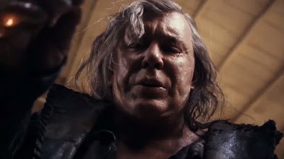 Kasabadaki Ölü fotoğrafı