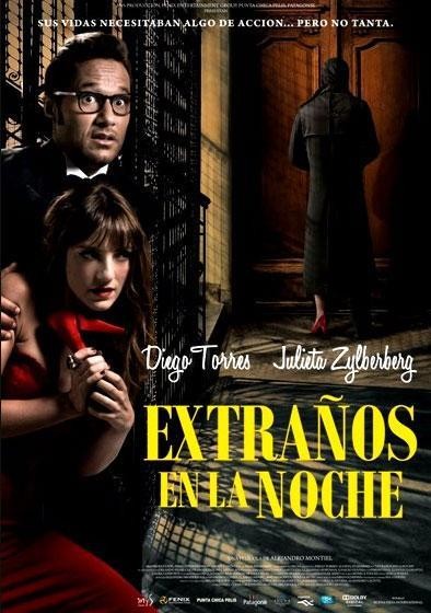 Extraños en la noche (2012) afişi