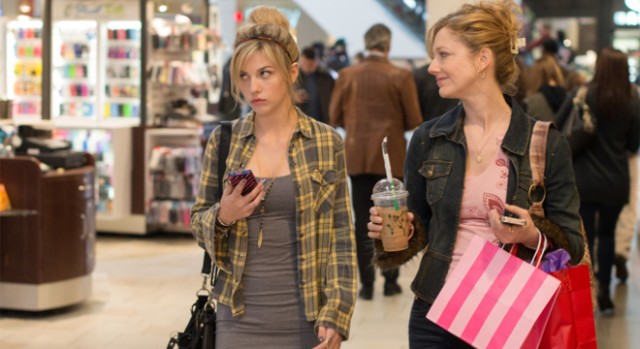 Men, Women & Children fotoğrafı