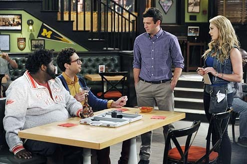 Undateable Sezon 1 fotoğrafı