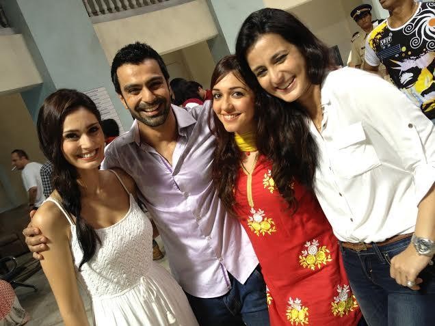 Mental: For a Cause Fotoğrafı