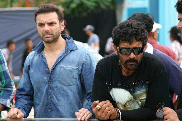 Mental: For a Cause fotoğrafı