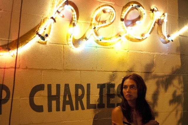 Loves Her Gun Fotoğrafı