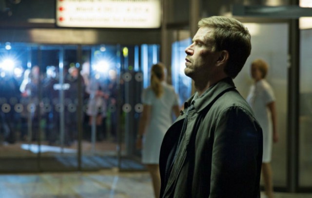 Kafesteki Kadın fotoğrafı