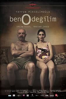 Ben O Değilim (2013) afişi