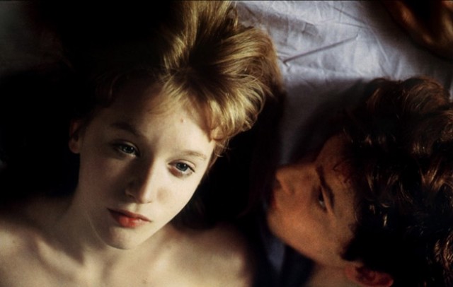 Kızgın Taşlara Düşen Su Damlaları fotoğrafı