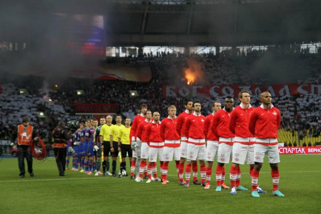 Kicking Off Fotoğrafı