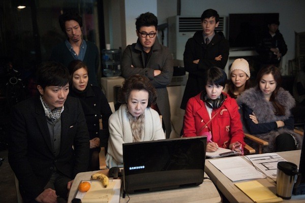 Behind the Camera Fotoğrafı