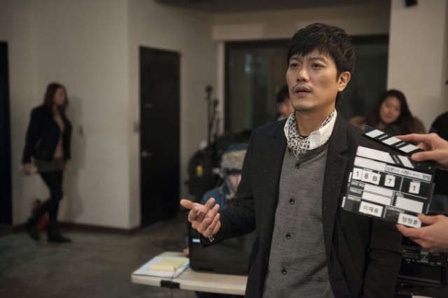 Behind the Camera Fotoğrafı