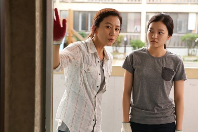 Thread of Lies Fotoğrafı