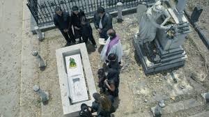 Araftaki Ev Fotoğrafı