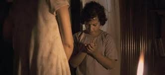 Araftaki Ev Fotoğrafı