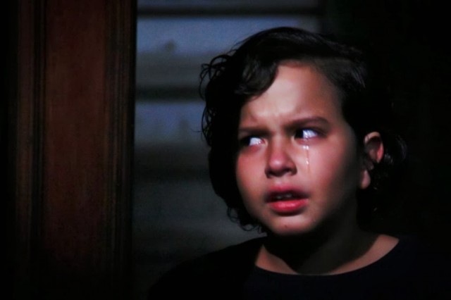 Araftaki Ev Fotoğrafı