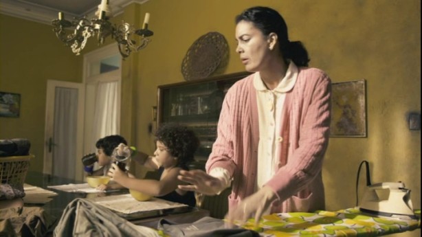 Araftaki Ev Fotoğrafı