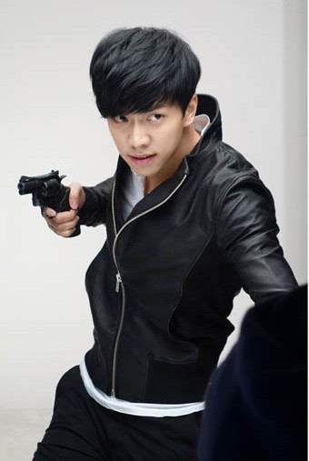 Etrafın Sarıldı Fotoğrafı