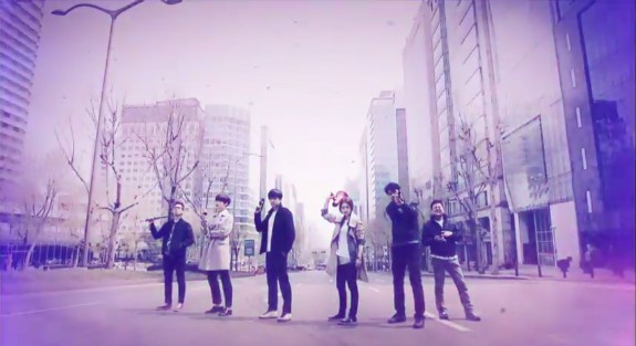 Etrafın Sarıldı Fotoğrafı