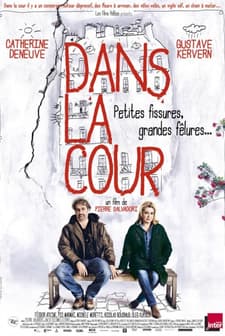 Avludaki Fısıltılar (2014) afişi