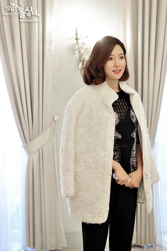 Cunning Single Lady Fotoğrafı