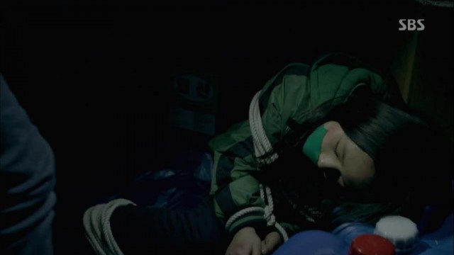 God’s Gift – 14 Days Fotoğrafı