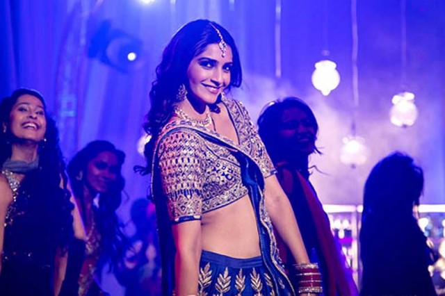 Dolly Ki Doli fotoğrafı