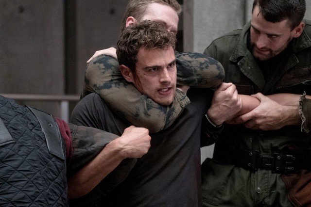 Uyumsuz Serisi: Yandaş Fotoğrafı