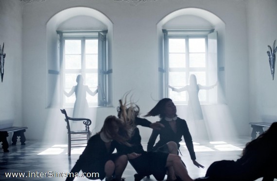 The Capsule fotoğrafı