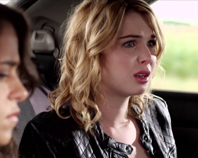 Asla Yabancılarla Oynama 3 Fotoğrafı