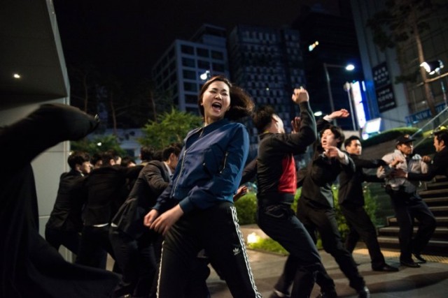 Karşı Karşıya fotoğrafı