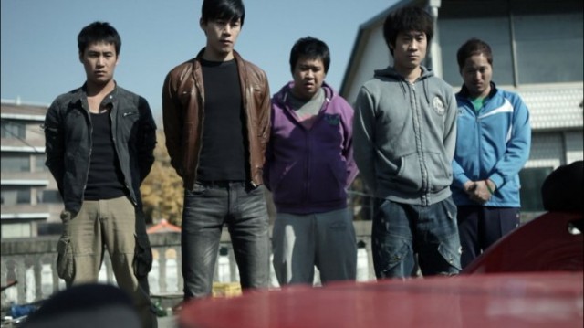 All Bark No Bite Fotoğrafı