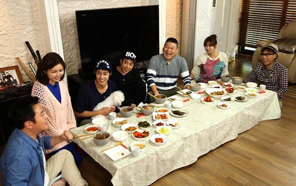 Yalın Ayak Arkadaşlar Fotoğrafı