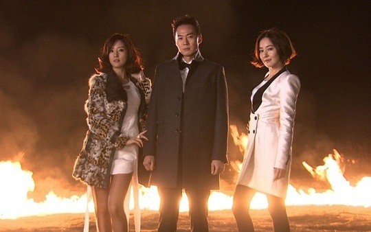 Can Love Become Money Fotoğrafı