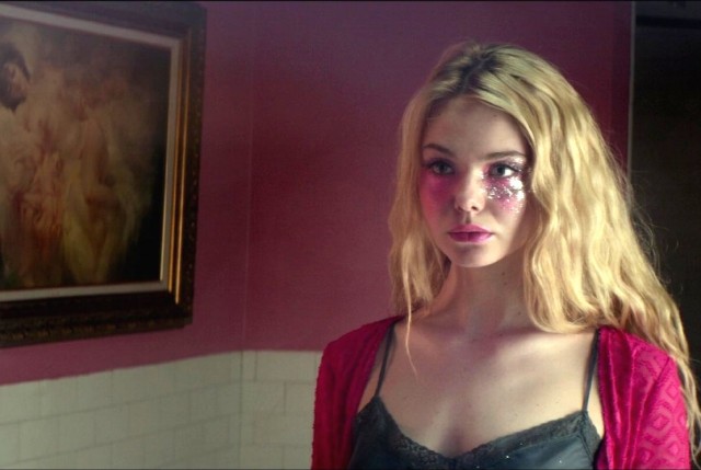 Neon Şeytan Fotoğrafı