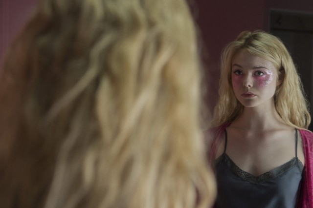 Neon Şeytan Fotoğrafı