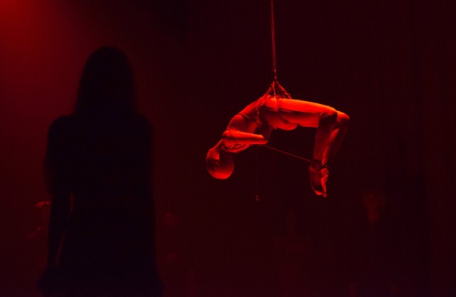 Neon Şeytan Fotoğrafı