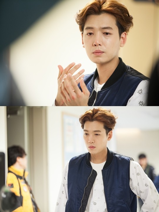 Falling For Innocence Fotoğrafı