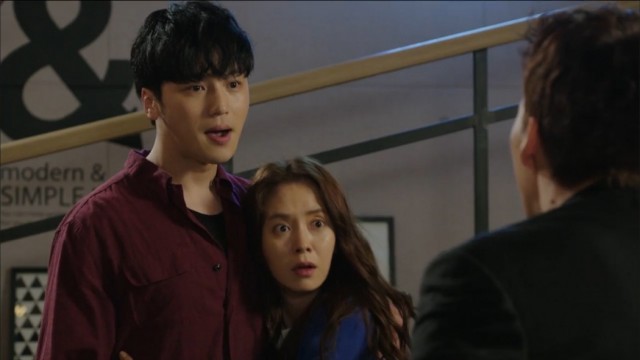 Ex-Girlfriend Club Fotoğrafı