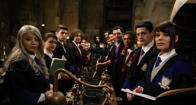 Sihirbazlık Okulunda Bir Türk Fotoğrafı