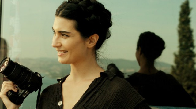 Dar Elbise Fotoğrafı