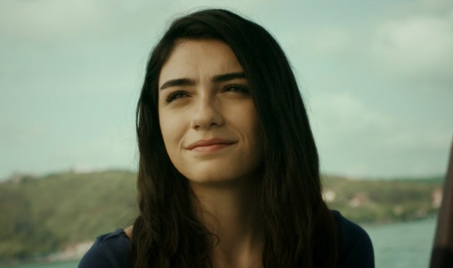 Dar Elbise fotoğrafı