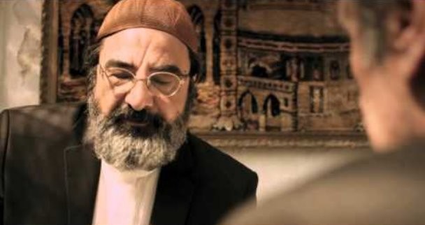 Dar Elbise Fotoğrafı