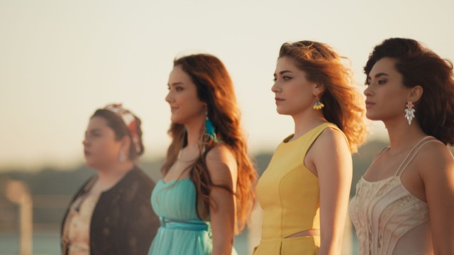 Her Şey Aşktan Fotoğrafı