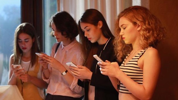 Tatlı Küçük Yalancılar Fotoğrafı