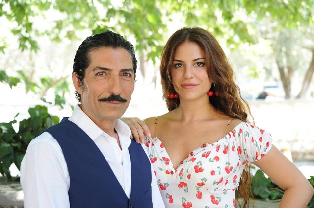 Uzaklarda Arama fotoğrafı