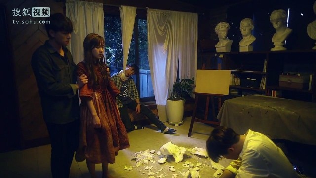 Under the Black Moonlight Fotoğrafı