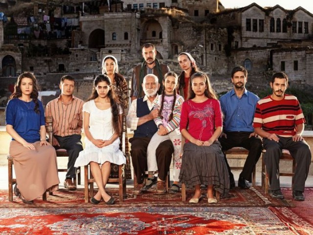 Hayat Devam Ediyor Fotoğrafı